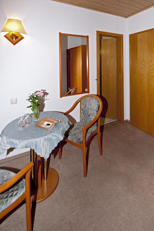 Pension Cafe Suzette Gotha Quarto foto